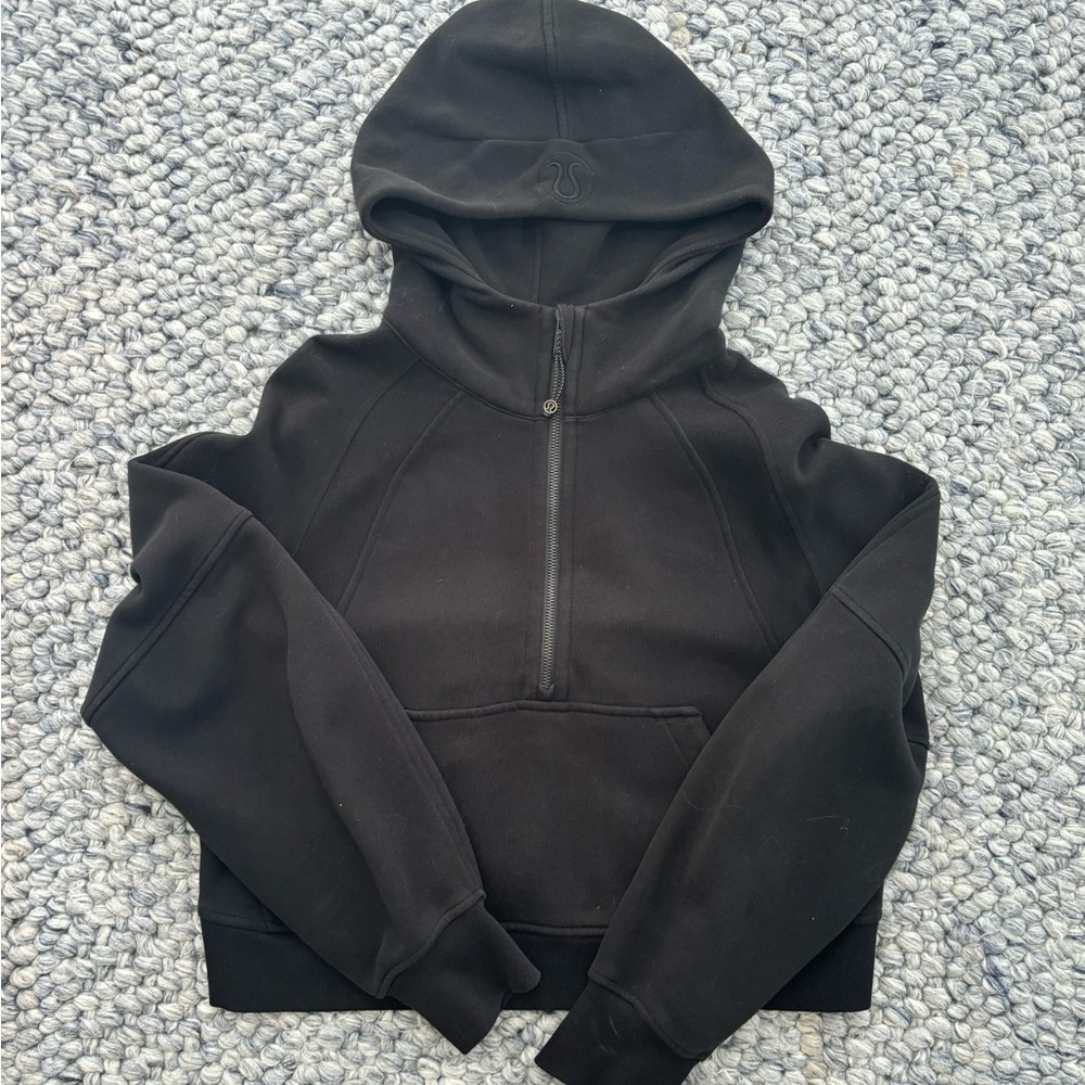 Lululemon black scuba hoodie great condition size extra small /small